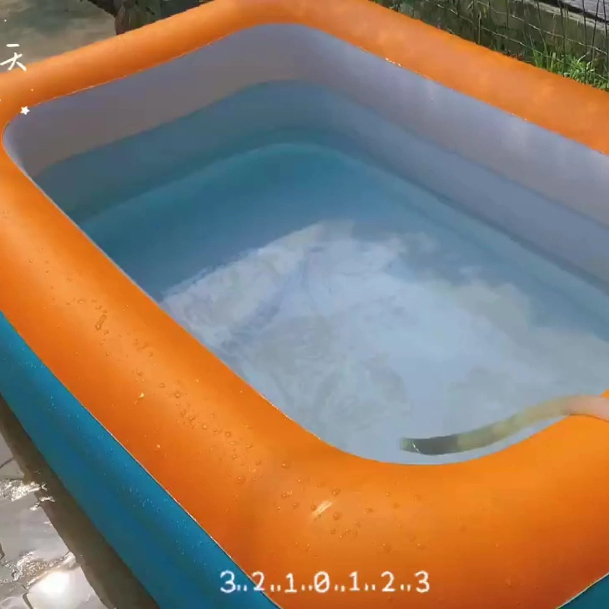 Large Inflatable Swimming Pool B27602