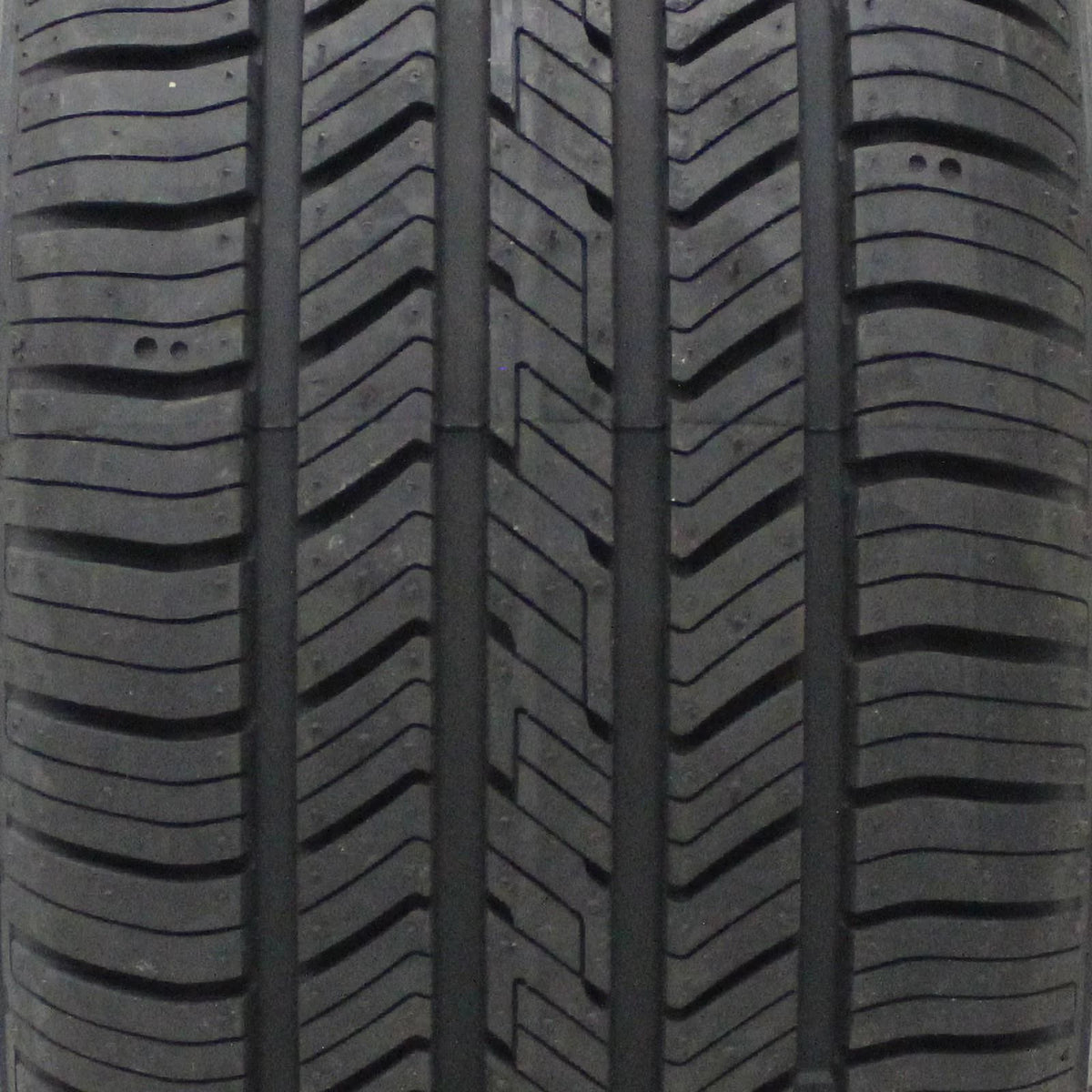 All-Season Tire 235/75R15 105T O23870