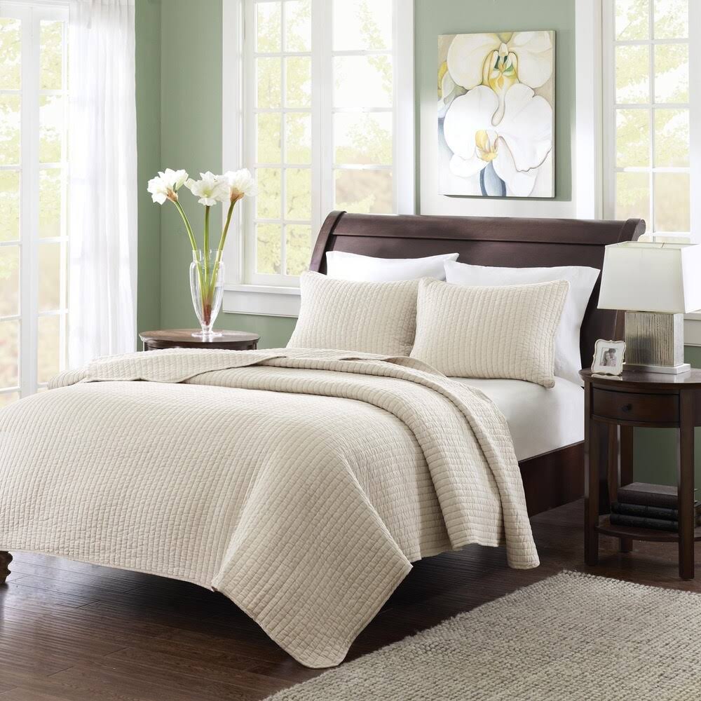 Light Cream 3 Piece King Coverlet Set R805