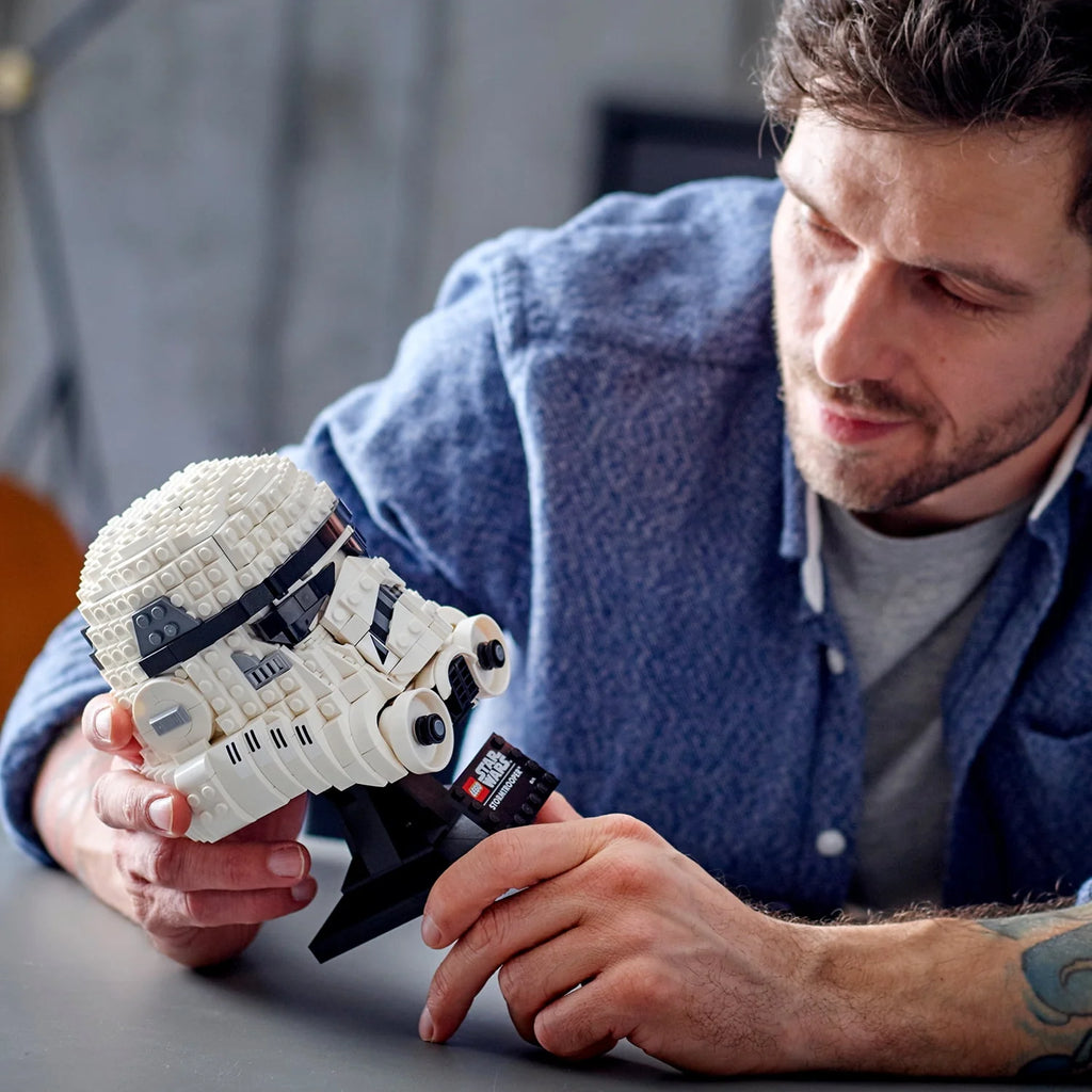 Star Wars Stormtrooper Helmet Building Kit (647 Pieces) M1518