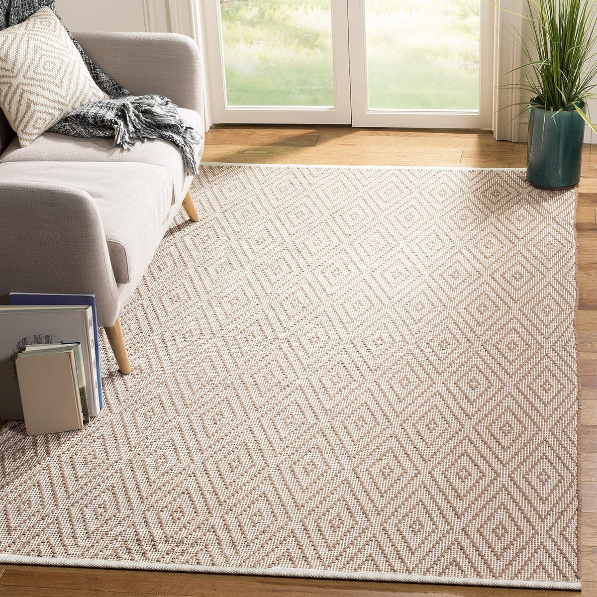 Beige & Ivory 3' x 5' Handmade Cotton Accent Rug K1736