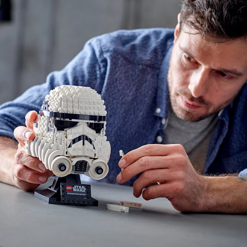 Star Wars Stormtrooper Helmet Building Kit (647 Pieces) M1518