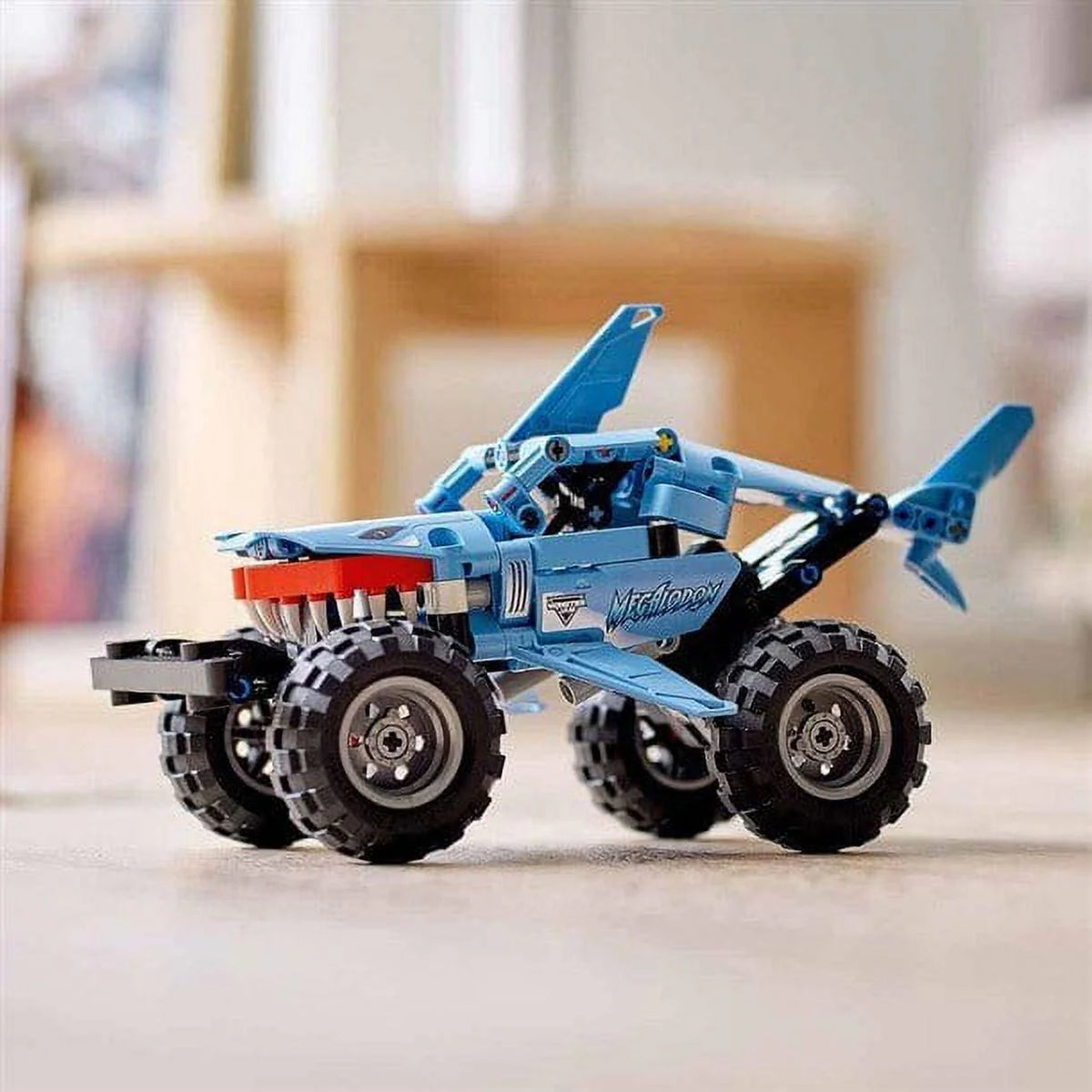Technic Monster Jam Megalodon C635