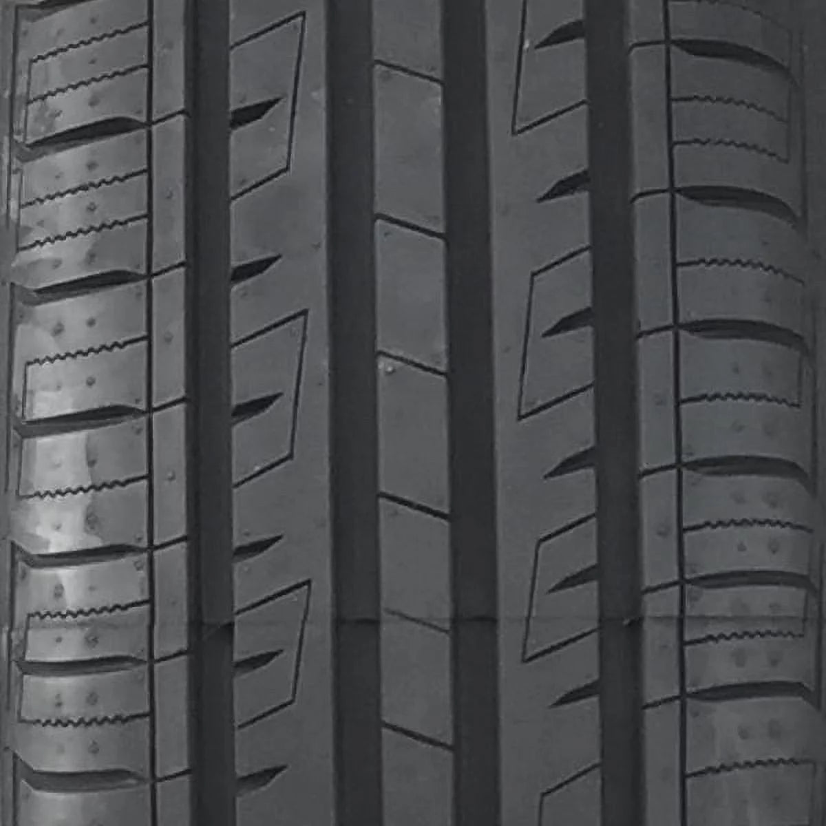 Set of 4 215/65R15 All Season Performance Tire B940