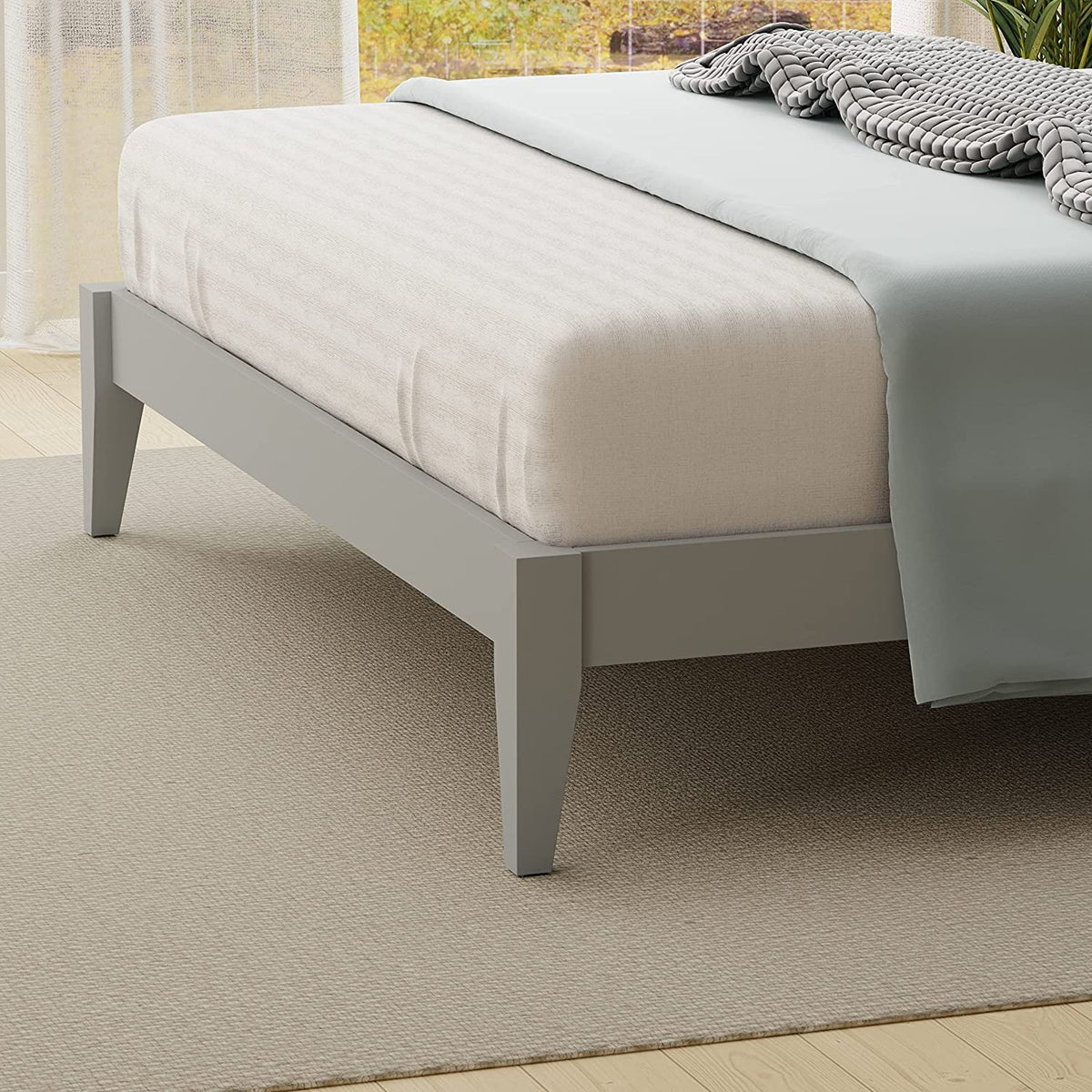 Queen Solid Wood Platform Bed Y41614