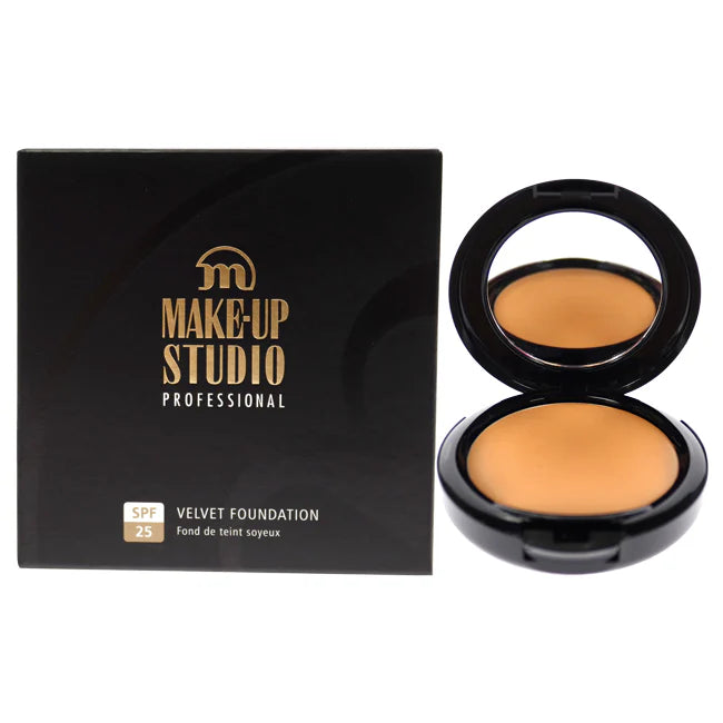 0.27 oz Oriental Beige Foundation N8612